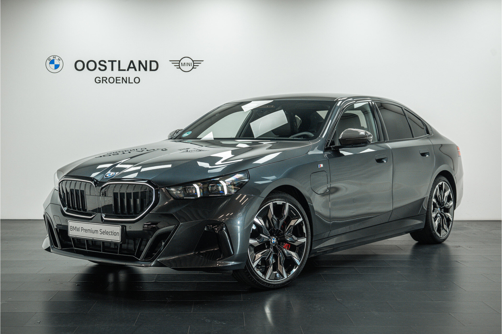 BMW 5 Serie 550e xDrive M Sport Automaat