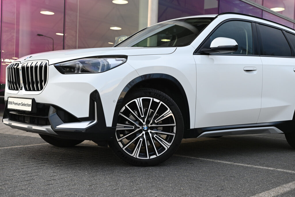 BMW X1 11