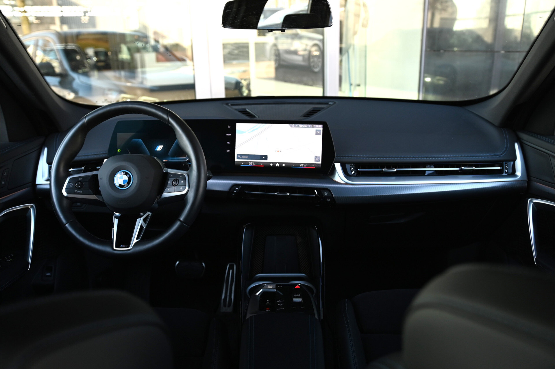 BMW X1 xDrive25e M Sport Automaat - Afbeelding 4