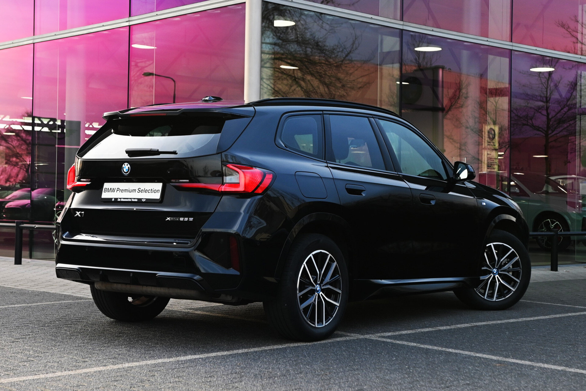 BMW X1 xDrive25e M Sport Automaat - Afbeelding 2