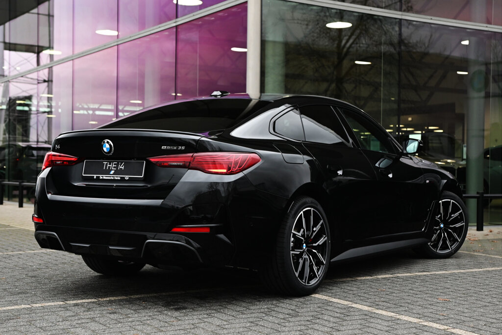 BMW i4 2