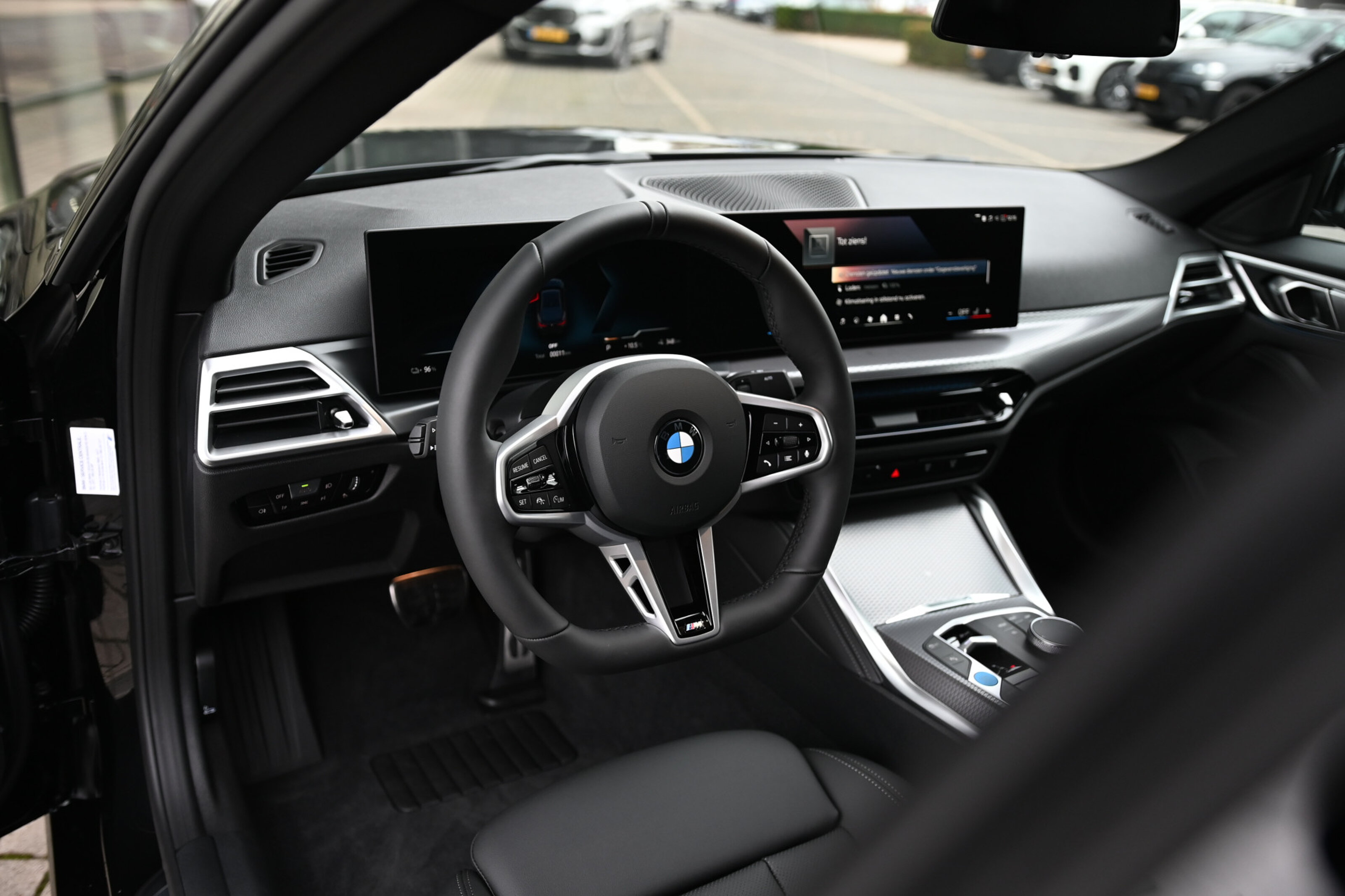 BMW i4 6