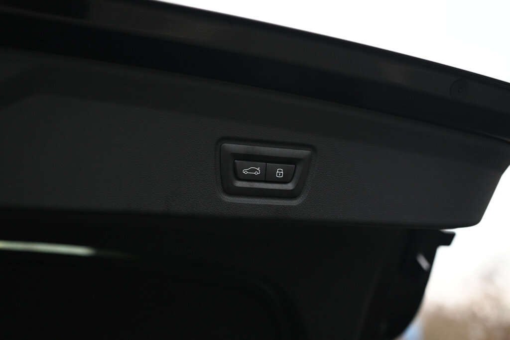 BMW i4 21