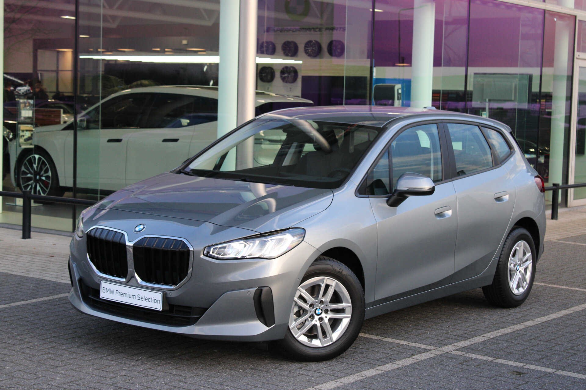 BMW 2 Serie Active Tourer 218i Automaat - Afbeelding 2