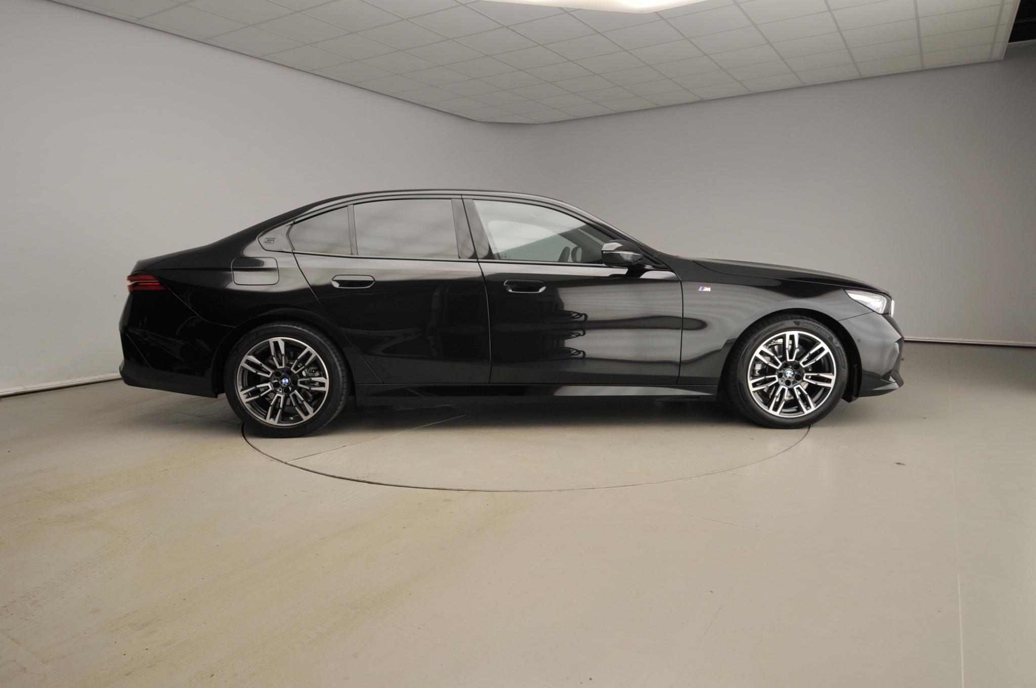 BMW 5 Serie Sedan 520i - Afbeelding 3