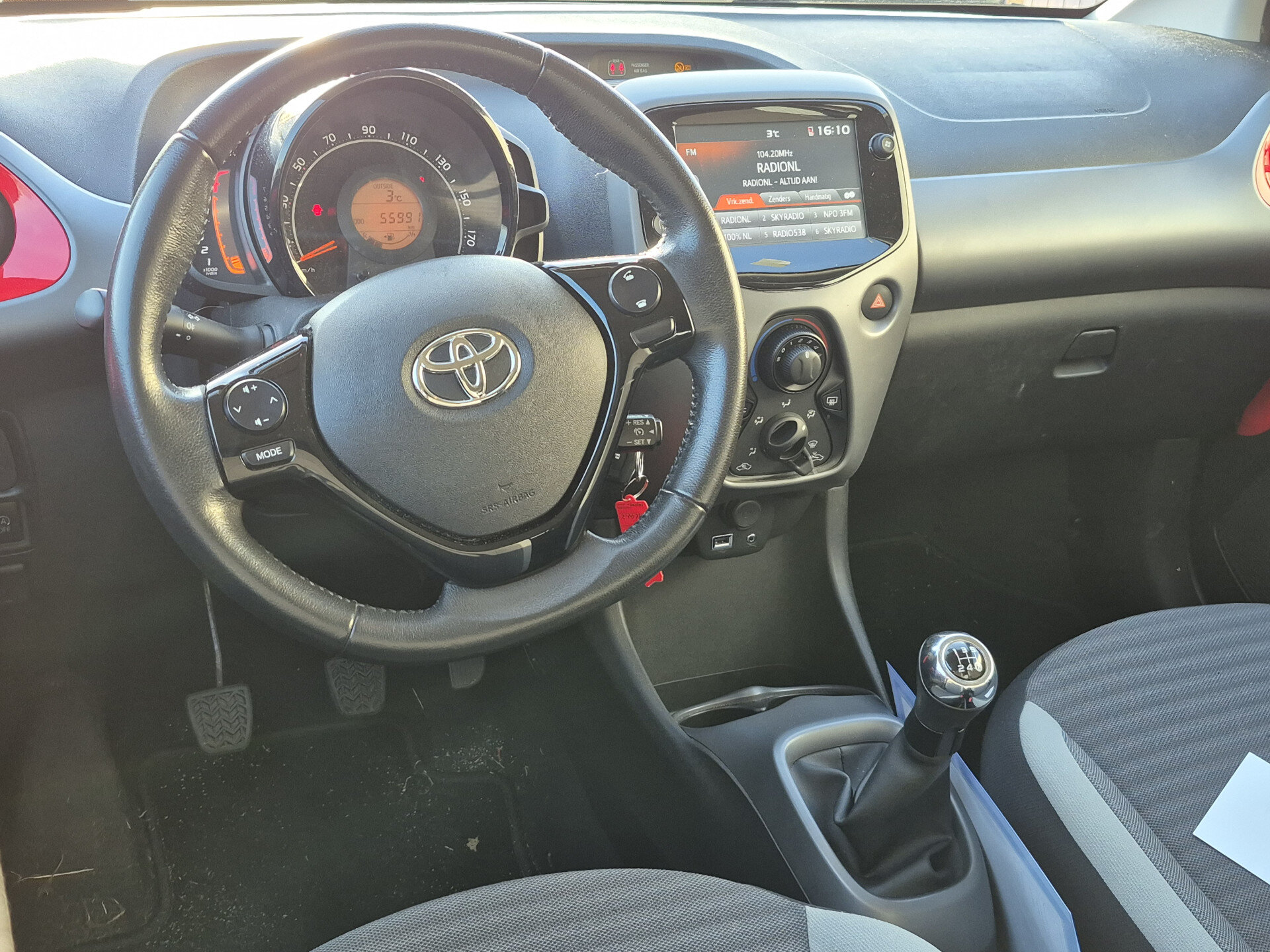 Toyota Aygo 1.0 VVT-i x-play - Afbeelding 2