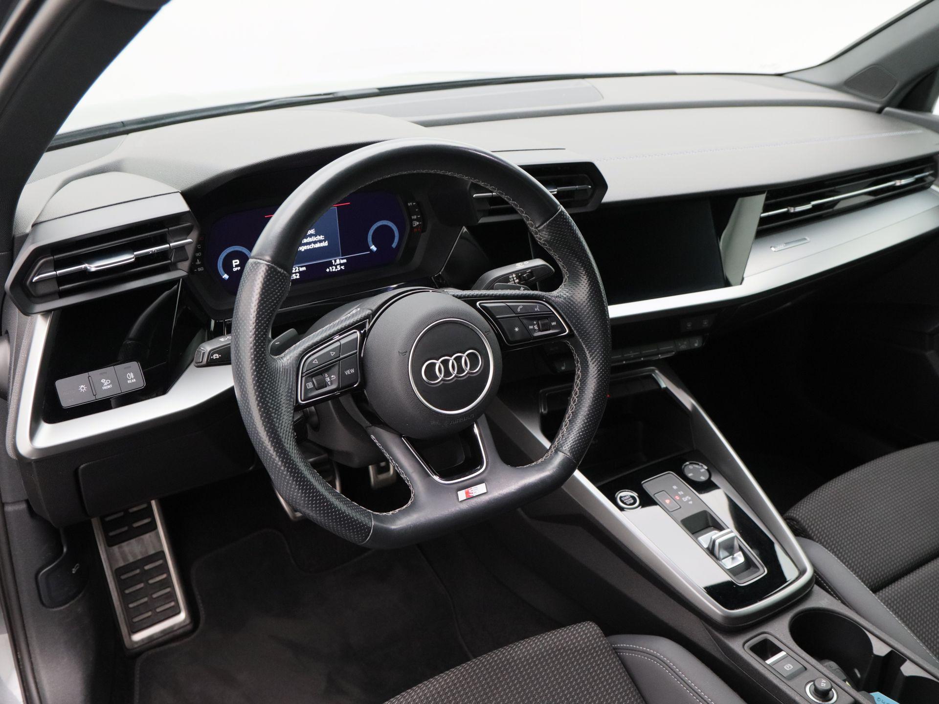 Audi A3 Limousine 30 TFSi 110 Pk Automaat S-Line - Afbeelding 4