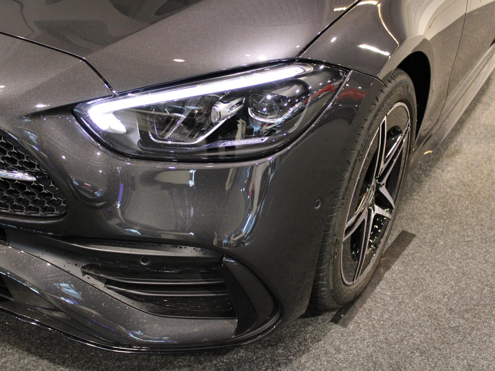 Mercedes-Benz C-Klasse Limousine 300 e AMG Line - Afbeelding 5