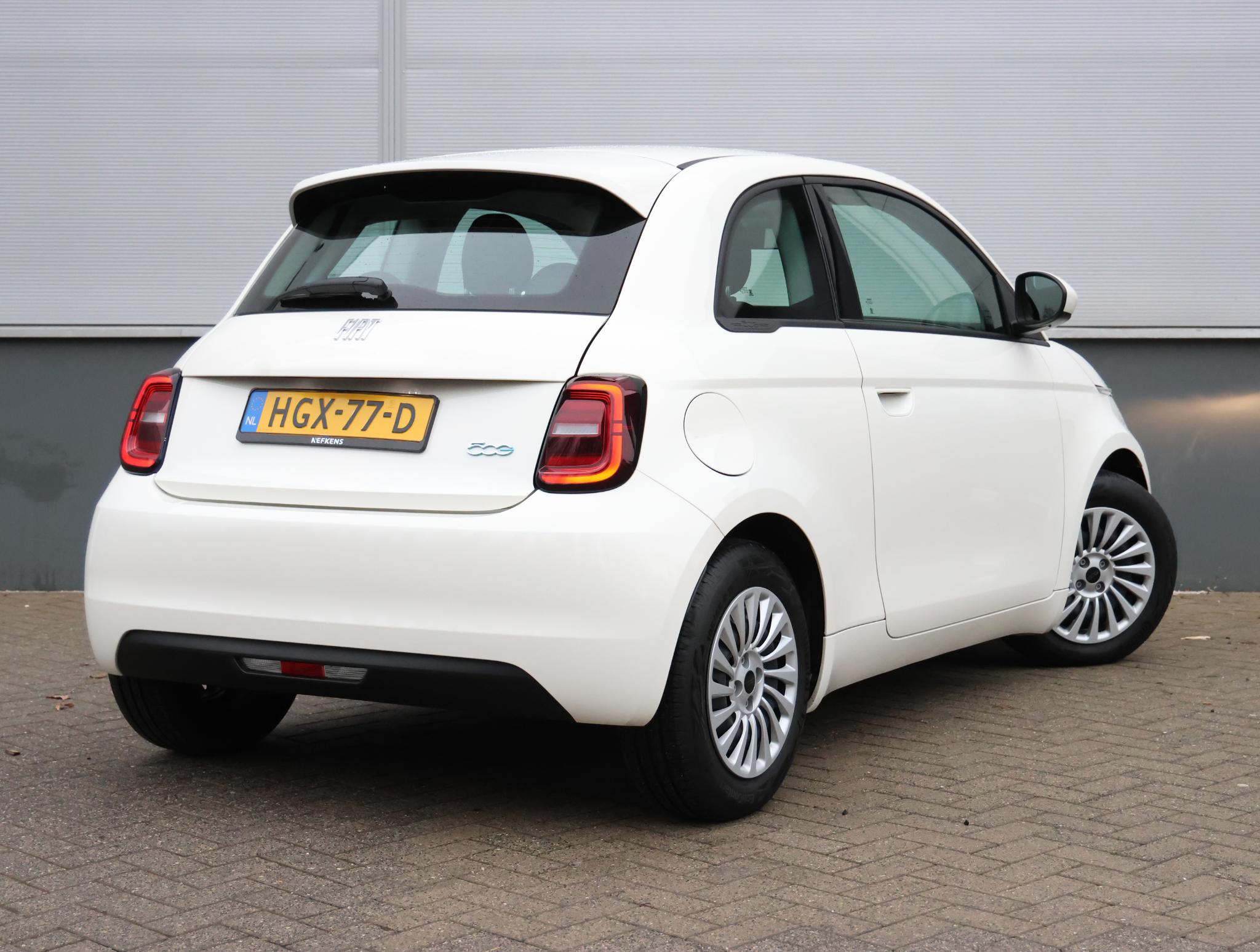 Fiat 500 RED 42 kWh 118pk - Afbeelding 3
