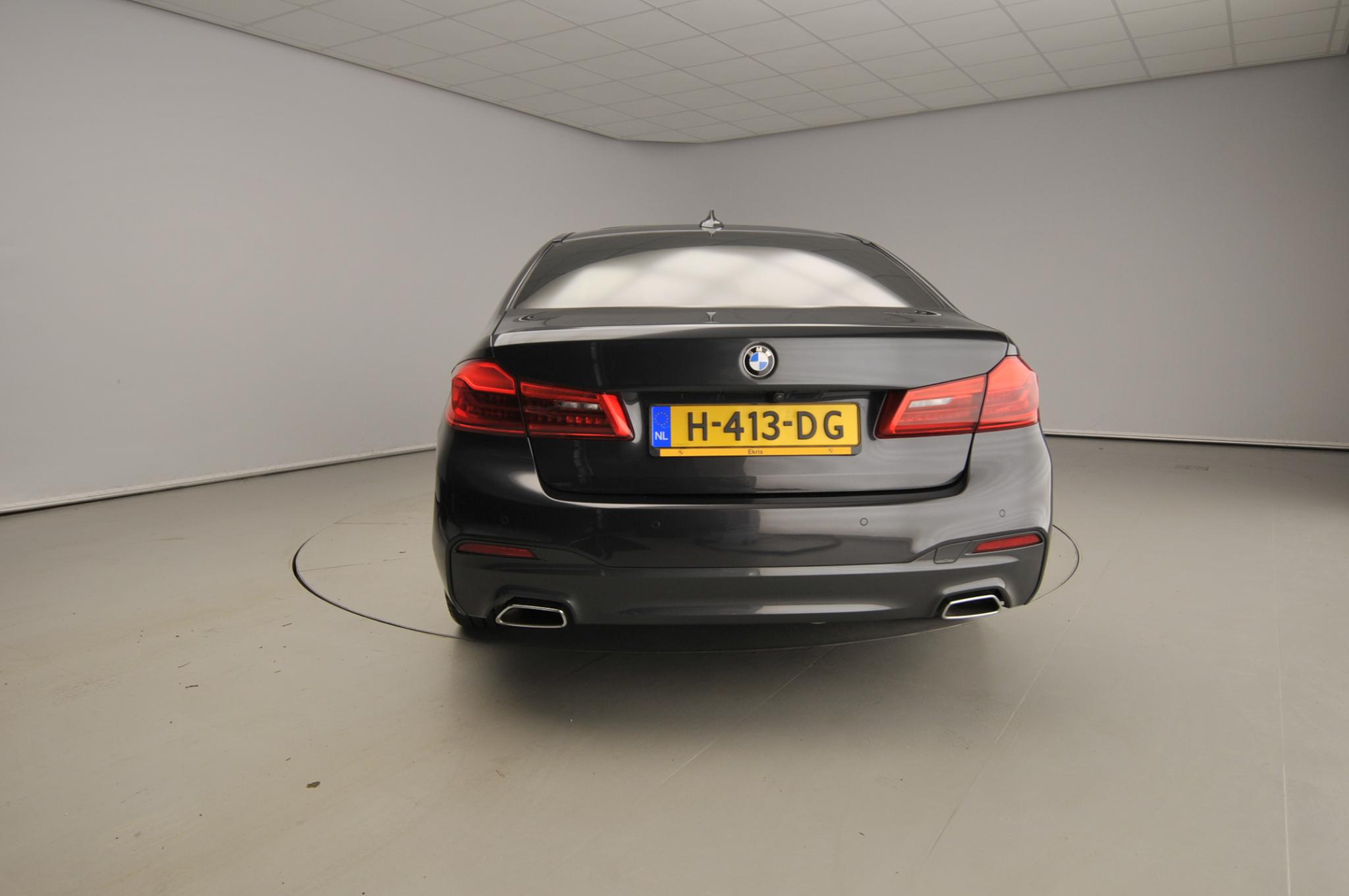 BMW 5 Serie Sedan 540i - Afbeelding 3