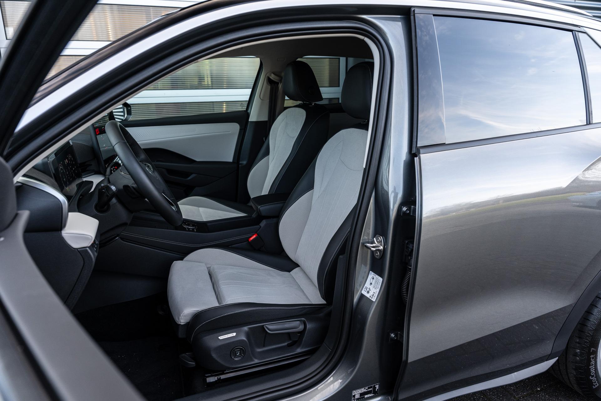 Volkswagen T-Roc 1.5 eTsi 115pk Style First Edition - Afbeelding 4