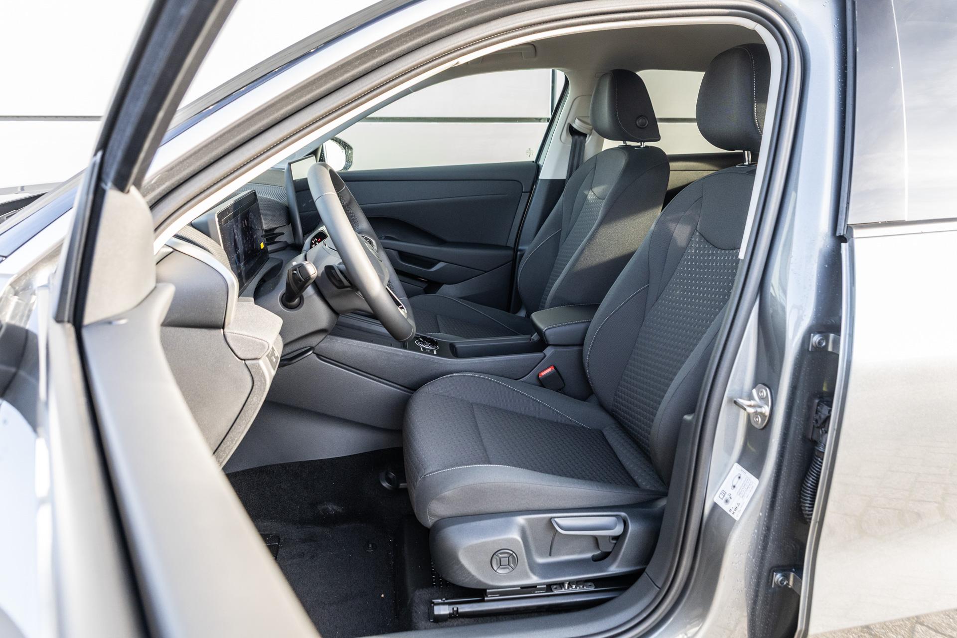 Volkswagen T-Roc 1.5 eTsi 115pk Life First Edition - Afbeelding 4