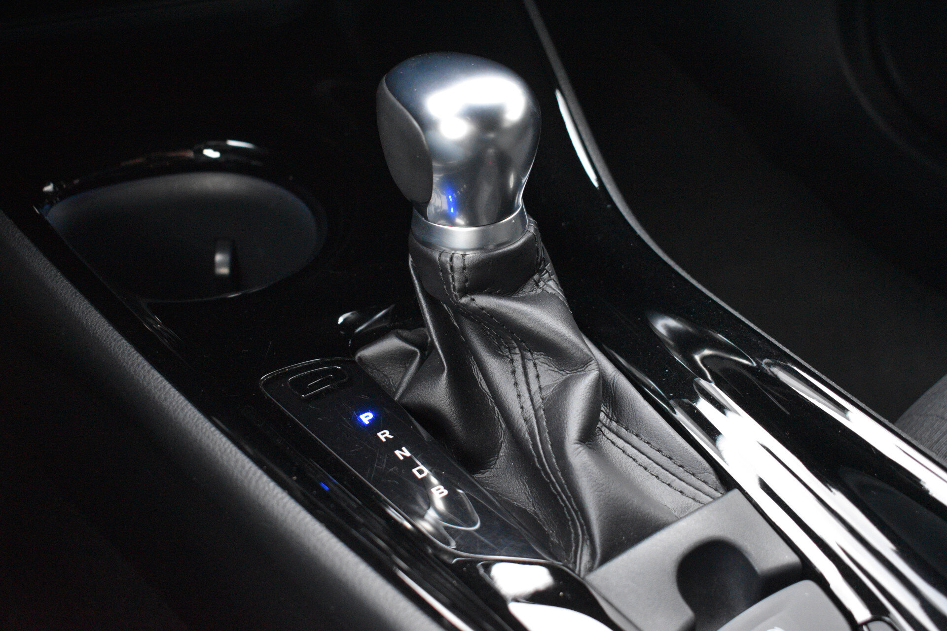 Toyota C-HR 1.8 Hybrid Dynamic Automaat 122pk - Afbeelding 4