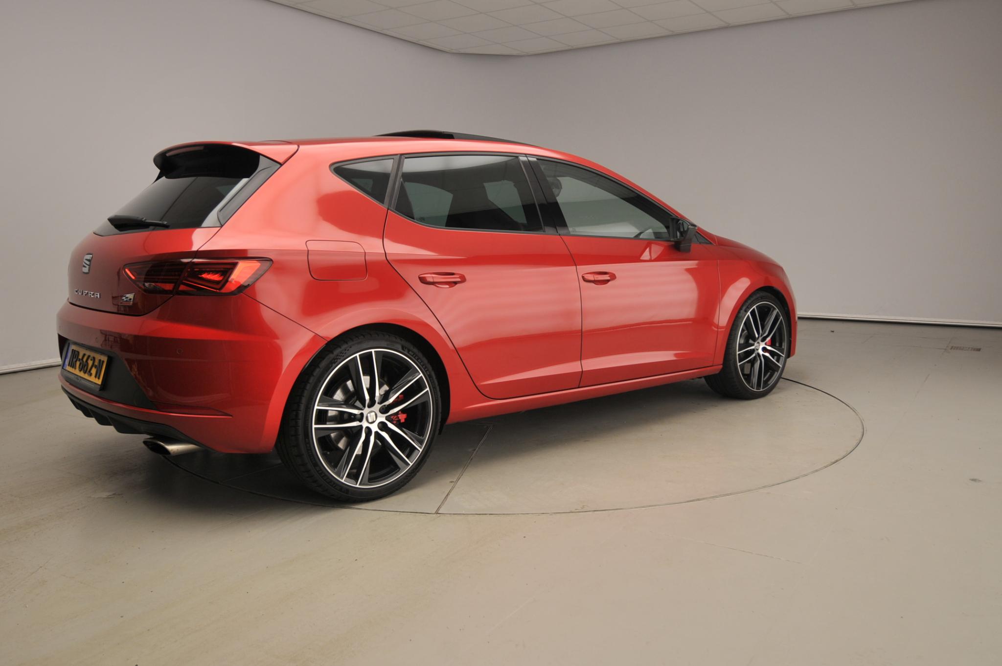 SEAT Leon 2.0 TSI CUPRA 300 - Afbeelding 2