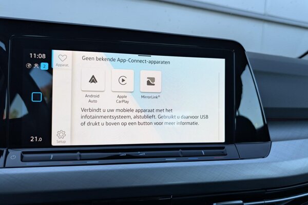 Apple Carplay/Android Auto Apple Carplay/Android Auto
