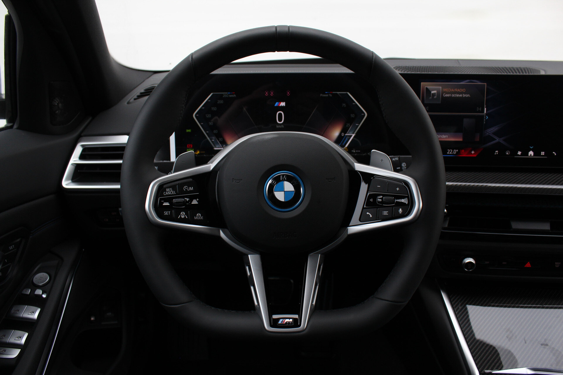 BMW 3 Serie Touring 330e High Executive M Sport Automaat - Afbeelding 3