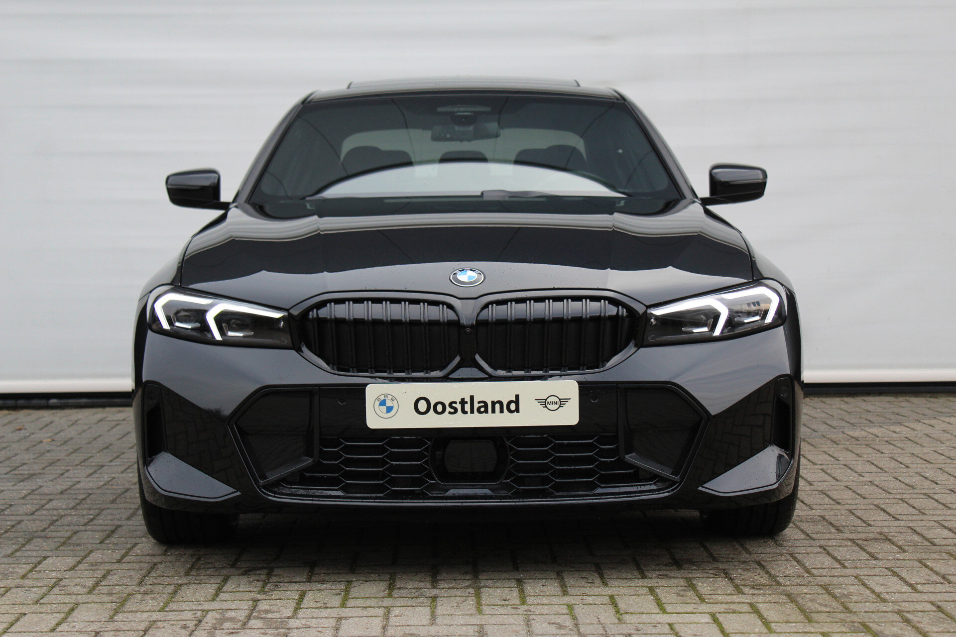 BMW 3 Serie 330i xDrive High Executive M Sport Automaat - Afbeelding 2