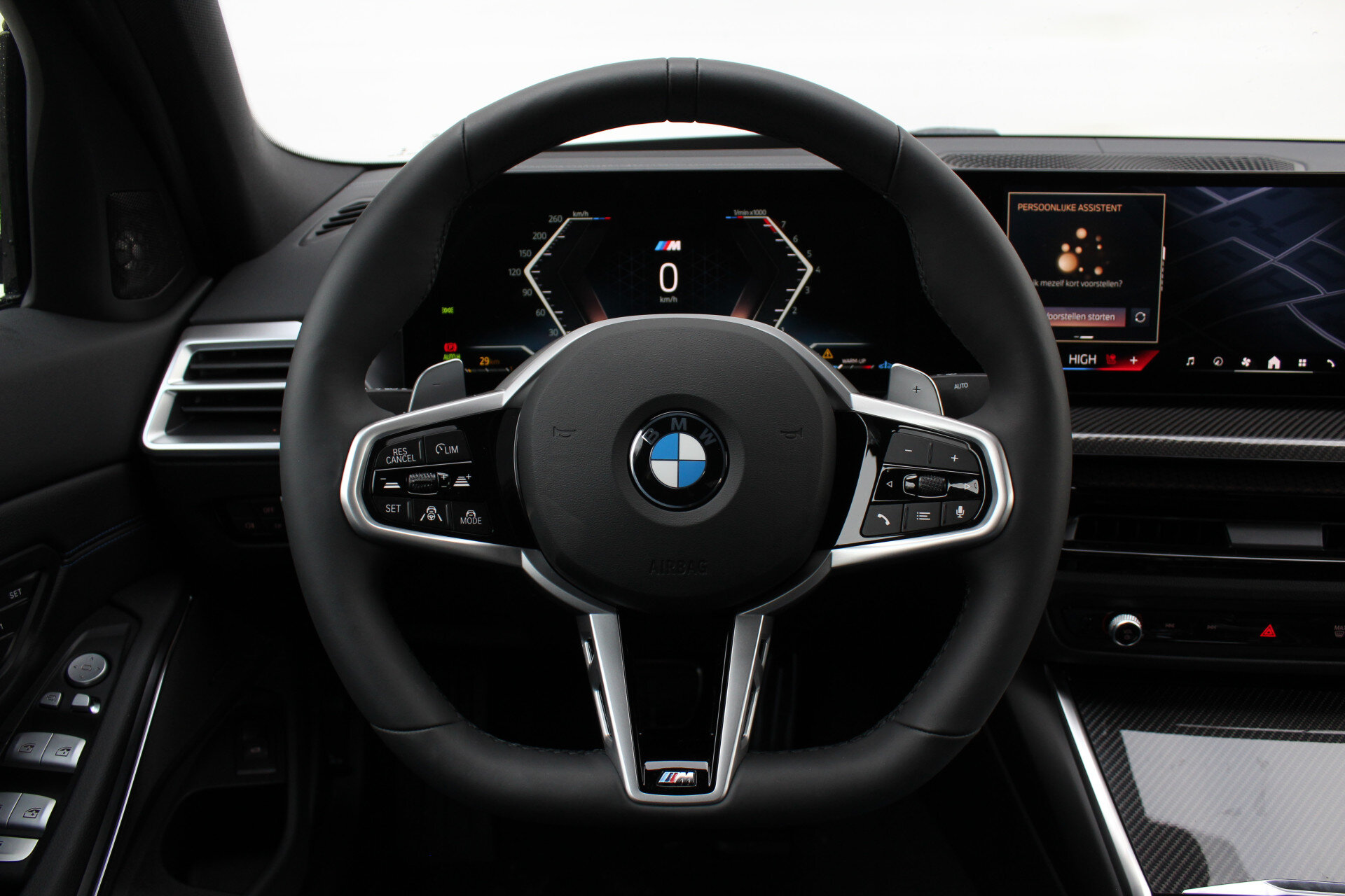 BMW 3 Serie 330i xDrive High Executive M Sport Automaat - Afbeelding 3