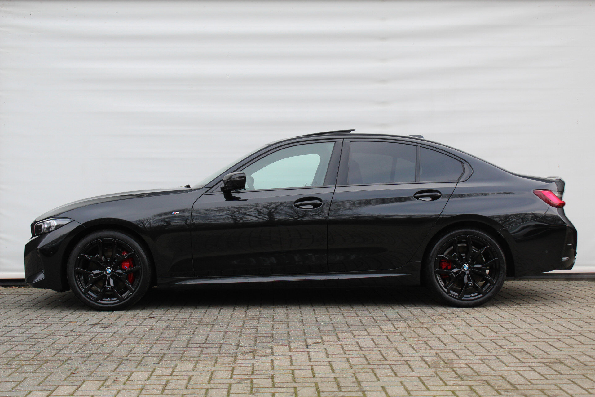 BMW 3 Serie 330i xDrive High Executive M Sport Automaat - Afbeelding 4