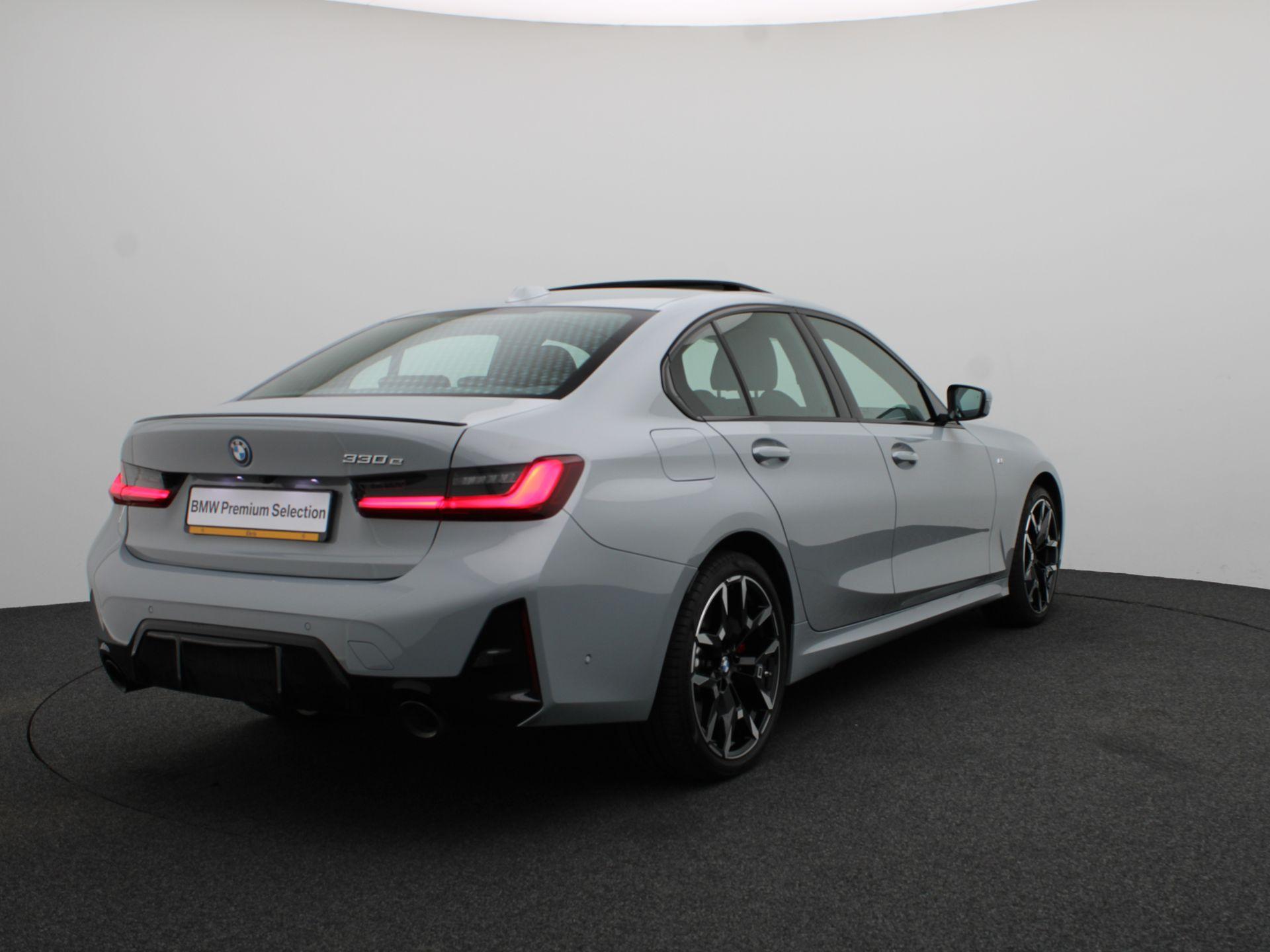 BMW 3 Serie Sedan 330e - Afbeelding 2