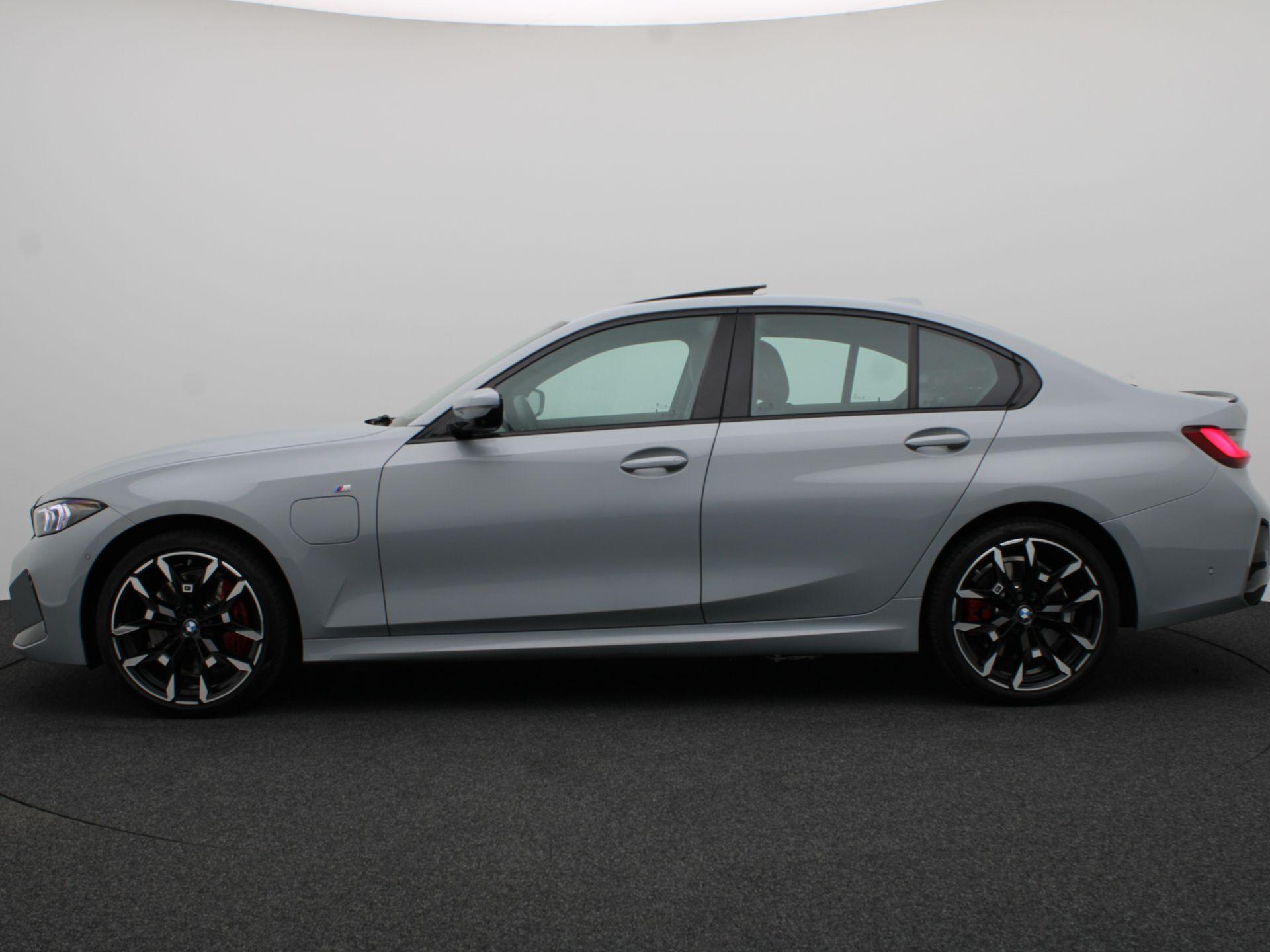 BMW 3 Serie Sedan 330e - Afbeelding 4