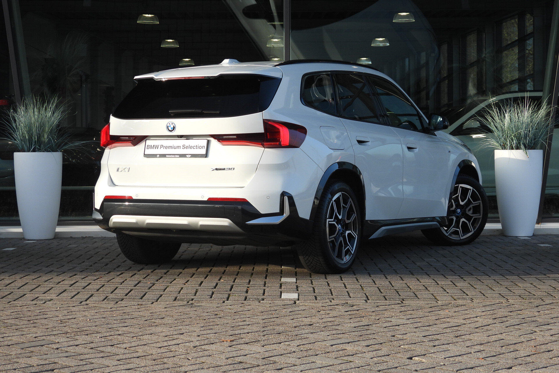 BMW iX1 xDrive30 xLine - Afbeelding 4