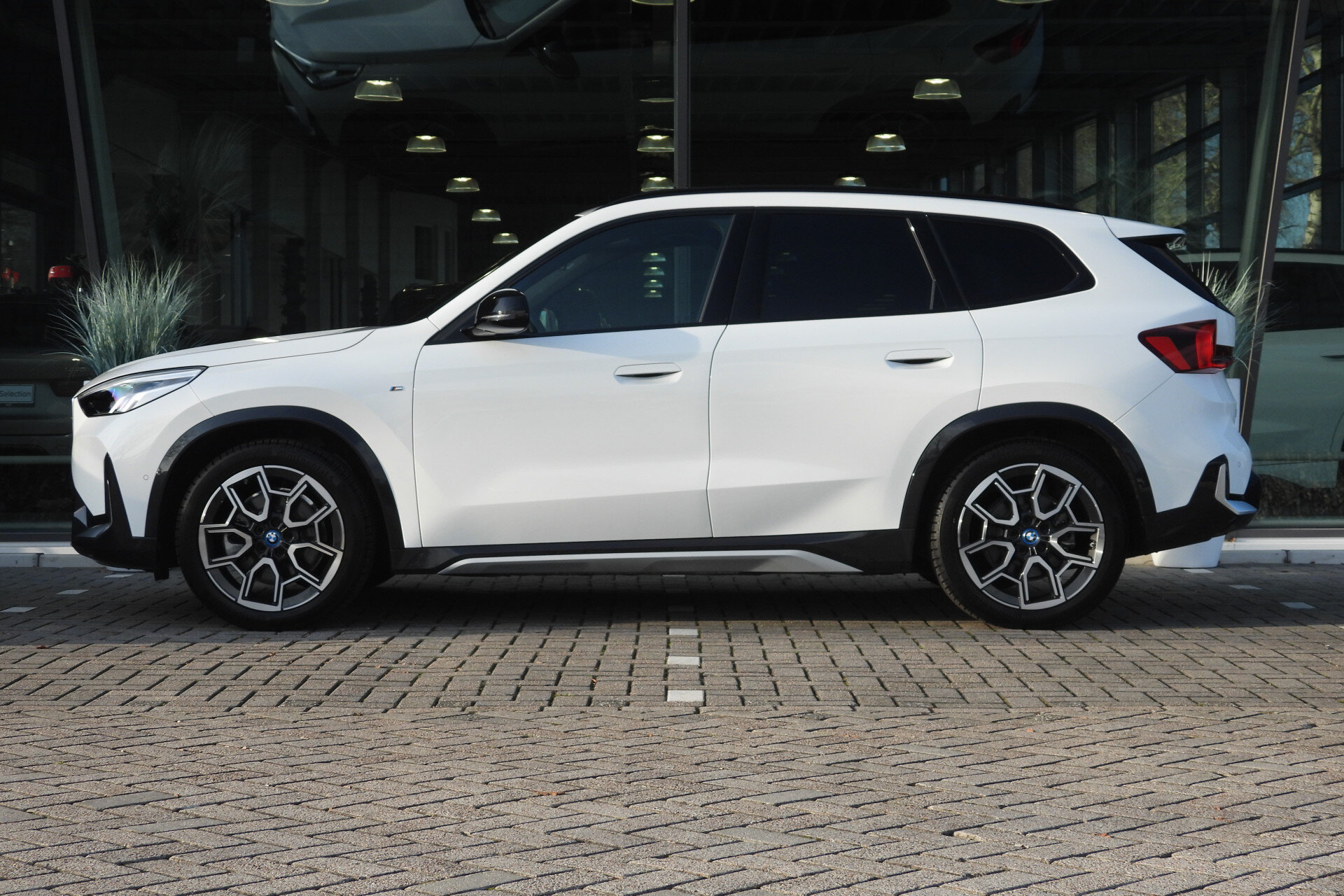 BMW iX1 xDrive30 xLine - Afbeelding 5