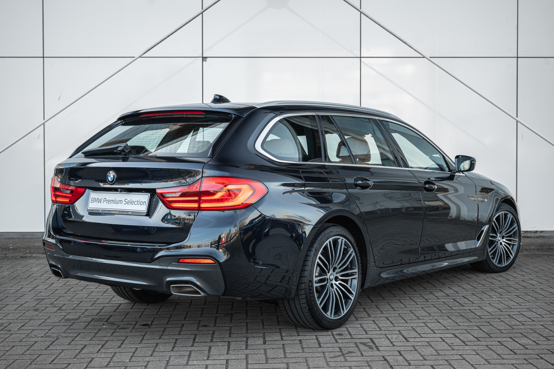 BMW 5 Serie Touring 520i High Executive M Sport Automaat - Afbeelding 2