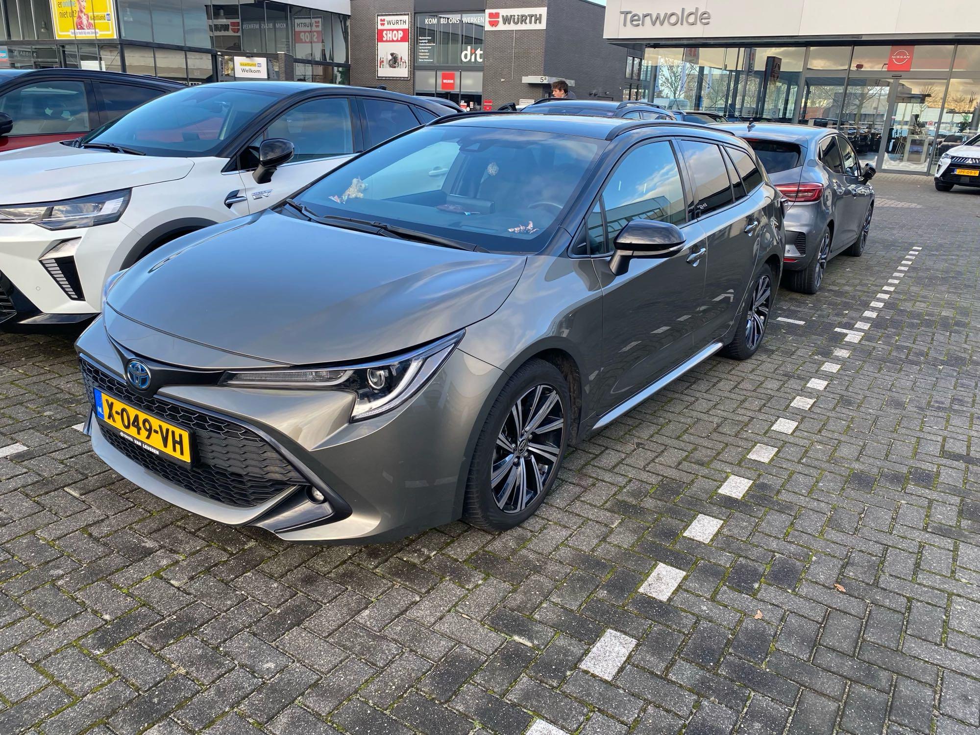 Toyota Corolla Touring Sports 1.8 Hybrid Premium - Afbeelding 2