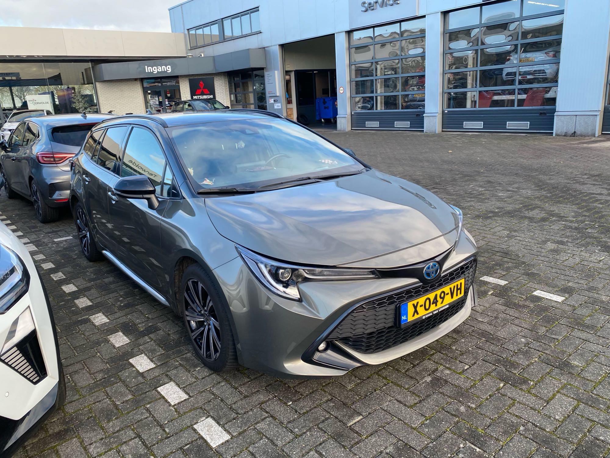 Toyota Corolla Touring Sports 1.8 Hybrid Premium - Afbeelding 3