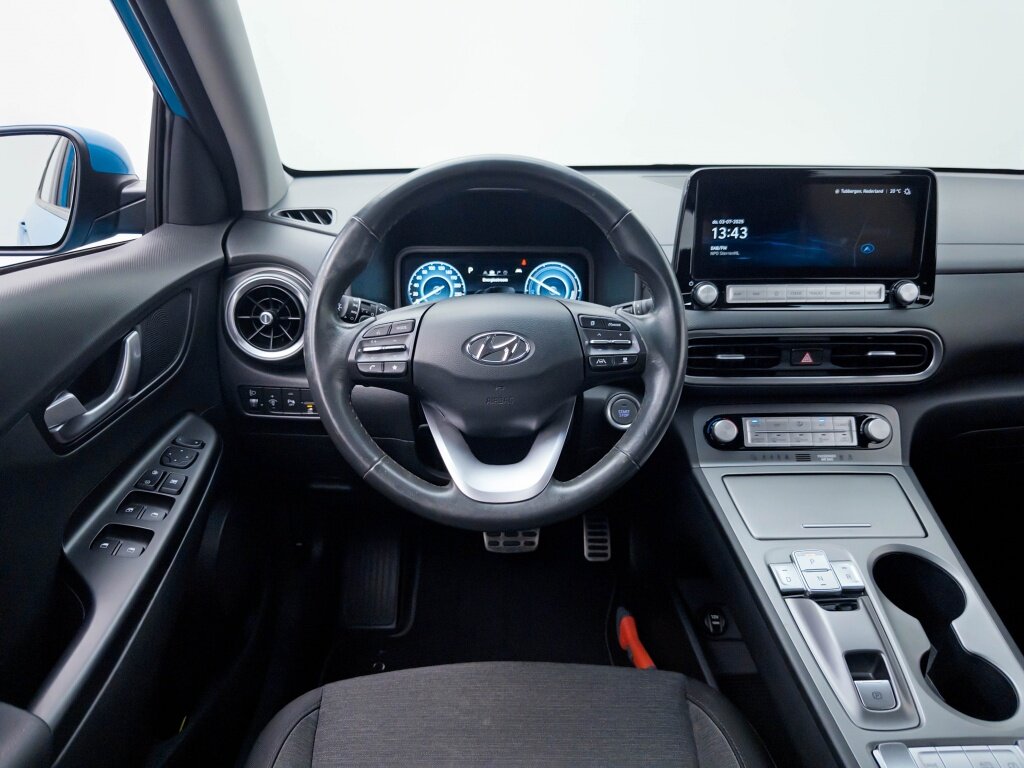 Hyundai Kona EV Comfort 64 kWh | SOH 100% | Trekhaak | Warmtepomp | Navi - Afbeelding 3
