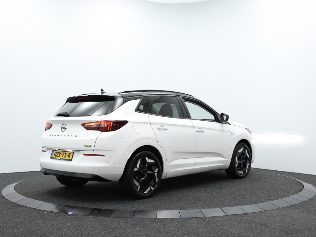Opel Grandland 1.6 T Hybrid 4x4 GSe 300PK | Navigatie | Camera | Cruise control - Afbeelding 2