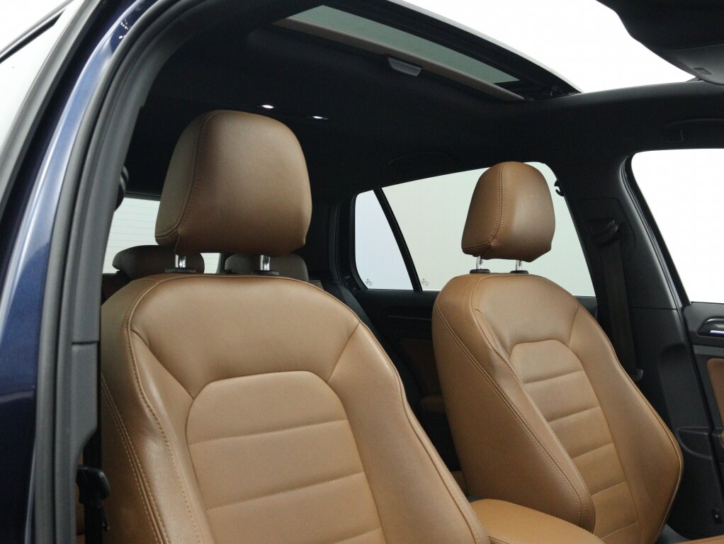 Volkswagen Golf 1.4 TSI GTE 204 PK | Panoramadak | Leder | Navigatie | Camera | - Afbeelding 4