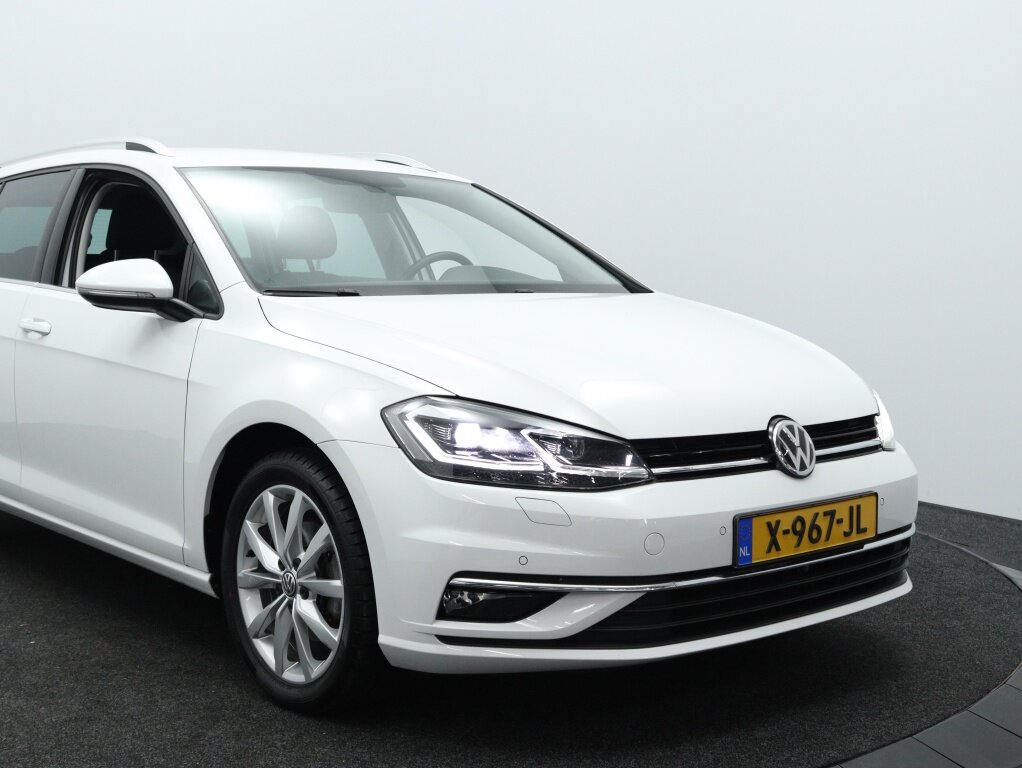 Volkswagen Golf 1.5 TSI Highline Automaat | Navigatie | Camera | Adaptive cruise - Afbeelding 3