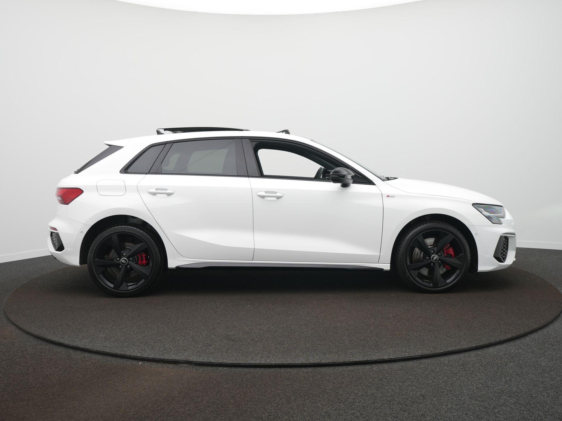 Audi A3 Sportback 45 TFSI e S edition Competition - Afbeelding 4