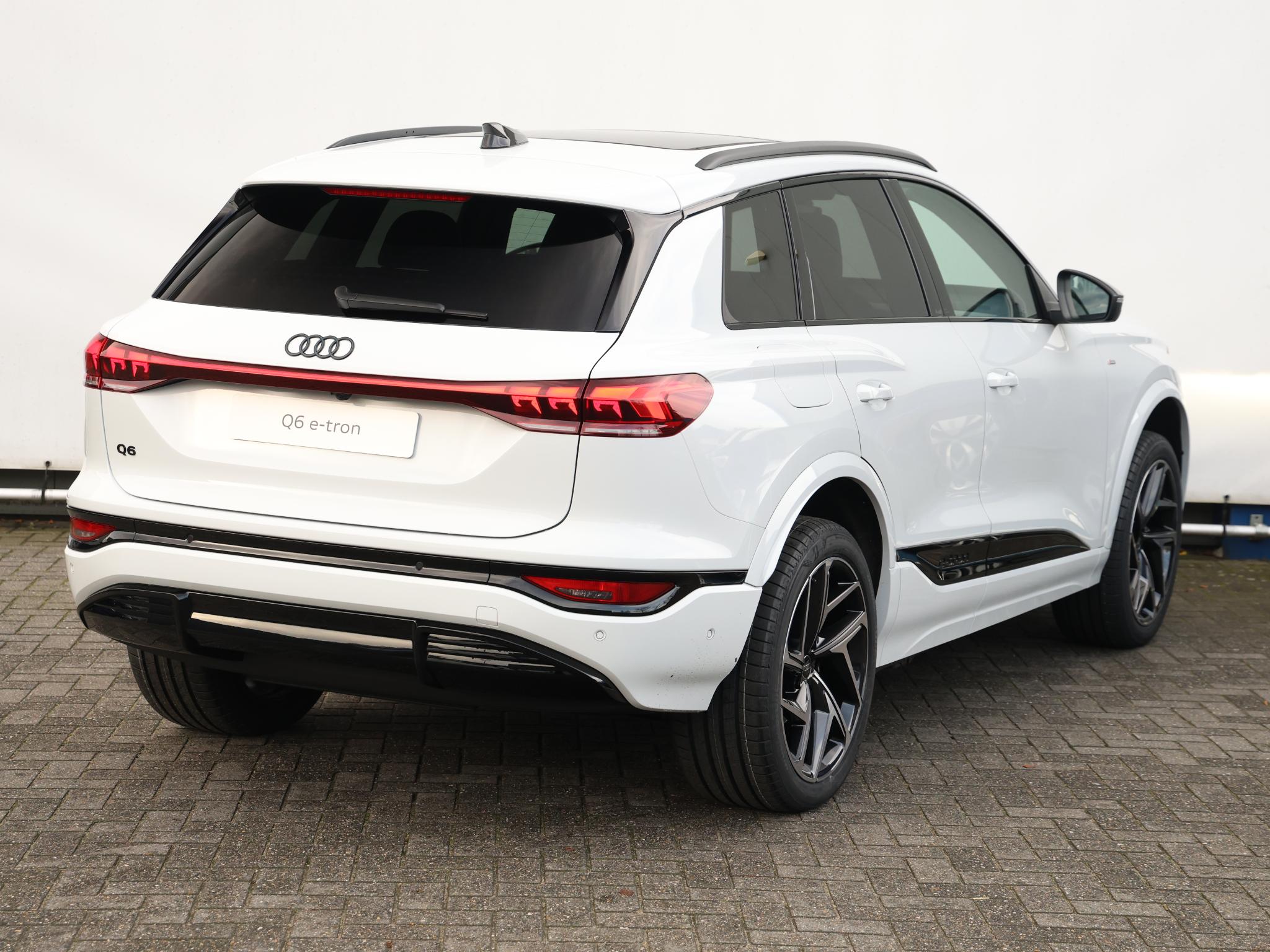 Audi Q6 e-tron S edition 83Kwh | 252 PK SUV - Afbeelding 5