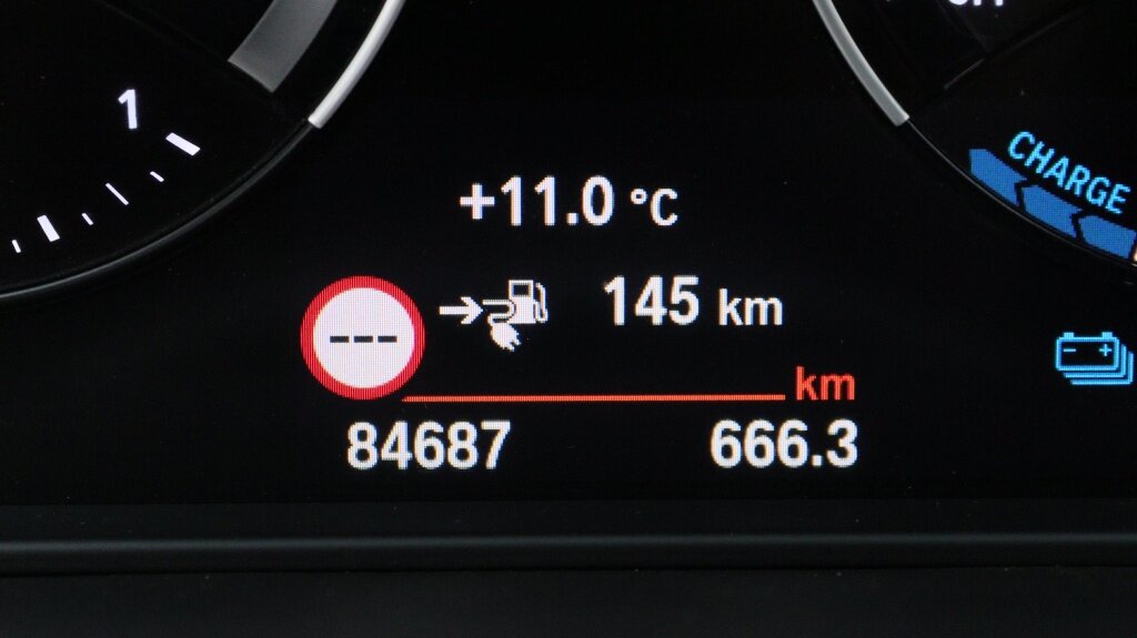 BMW X1 xDrive25e Business Advantage | LED | Navigatie | - Afbeelding 4