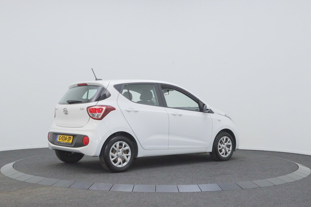 Hyundai i10 1.0i Comfort | Navigatie | Cruise Control | - Afbeelding 2
