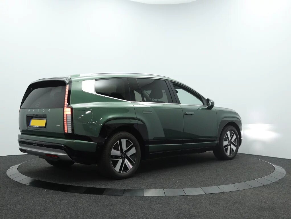 Hyundai IONIQ 9 Connect+ 7-persoons 110 kWh | Panoramadak | Leder | Massage | - Afbeelding 2