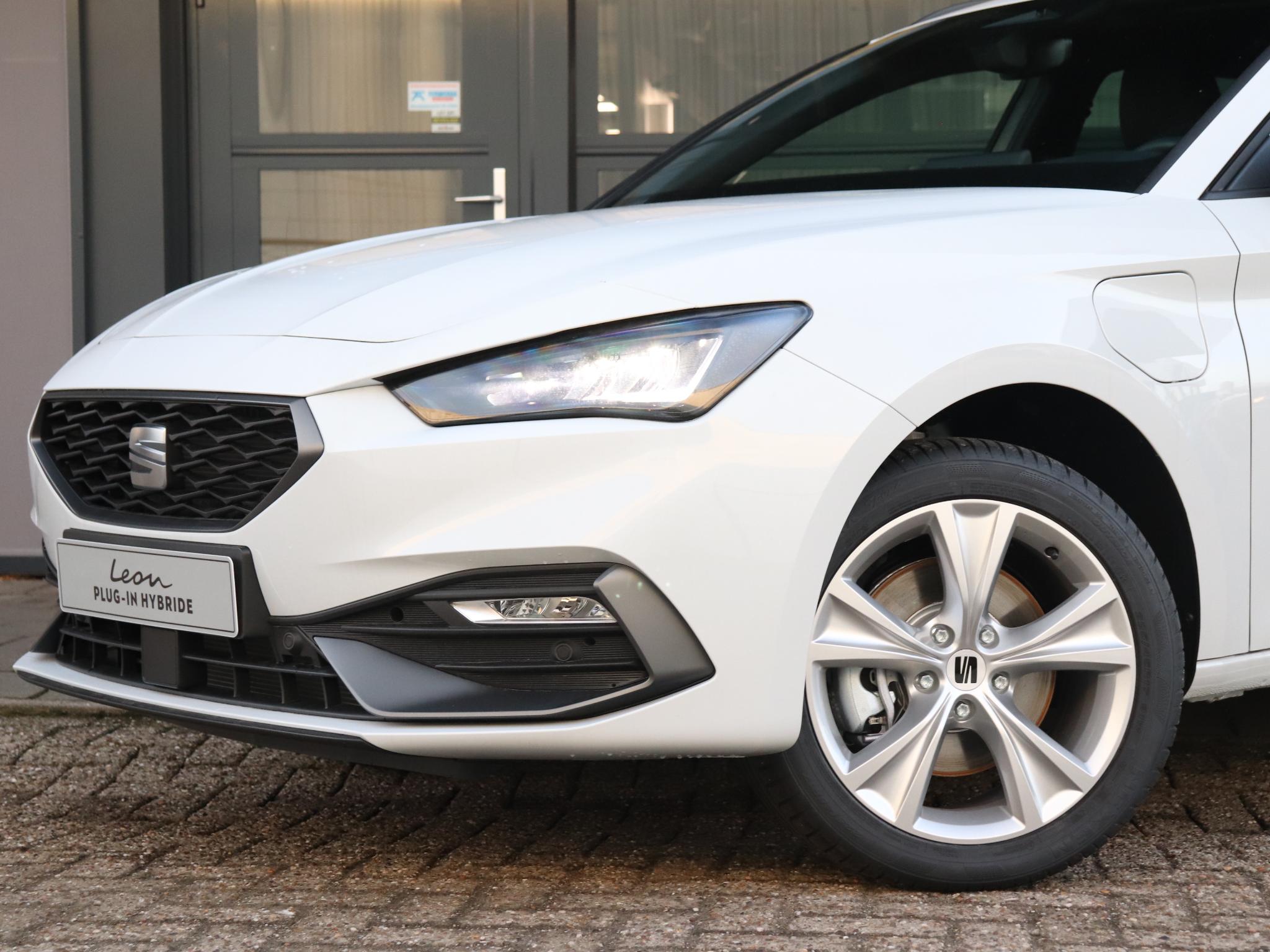 SEAT Leon Sportstourer FR Business 1.5 TSI eHybrid 150 kW / 204 PK Statio - Afbeelding 2