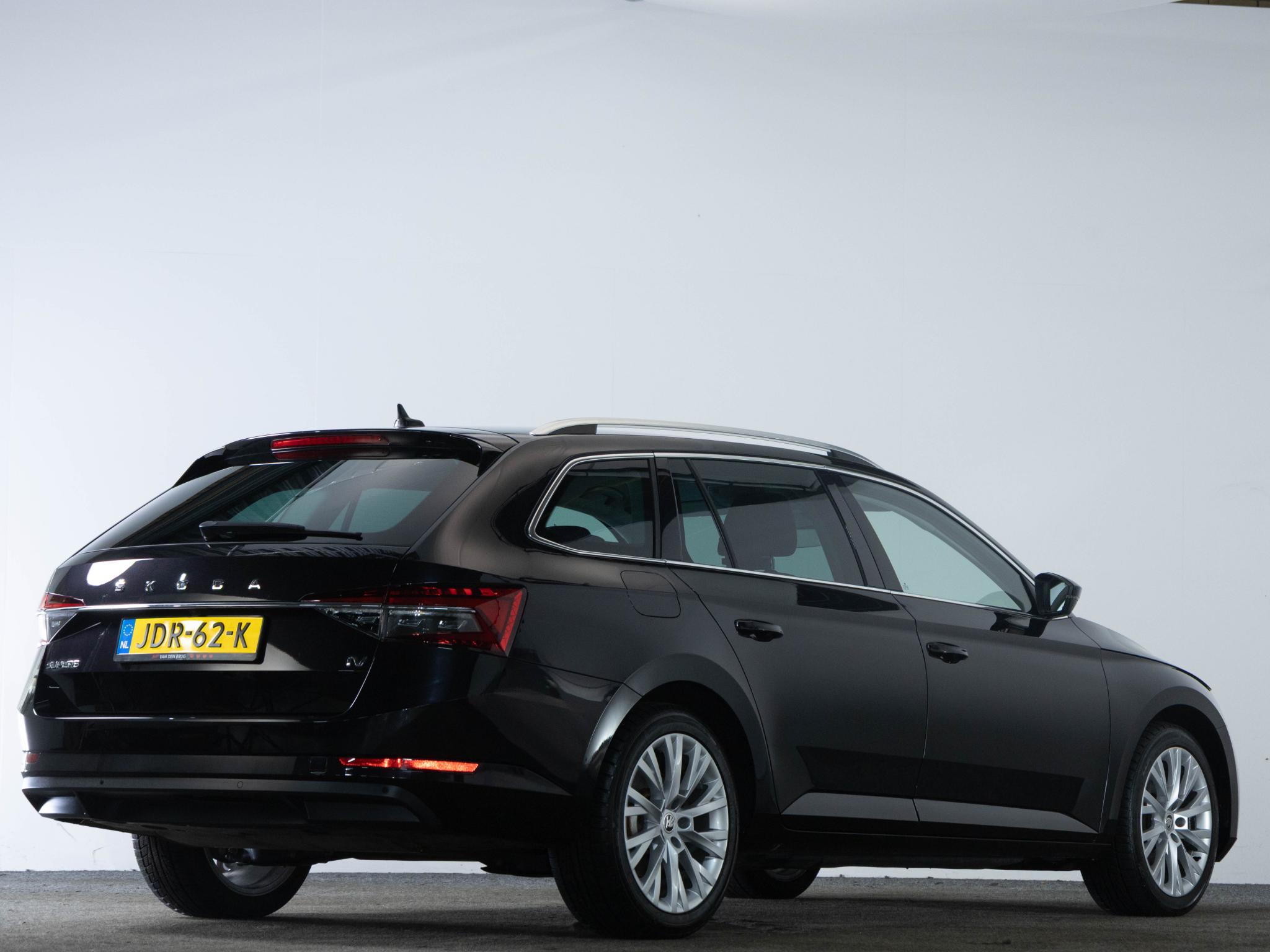 Škoda Superb Combi 1.4 TSI 218pk iV Business Edition Plus - Afbeelding 2