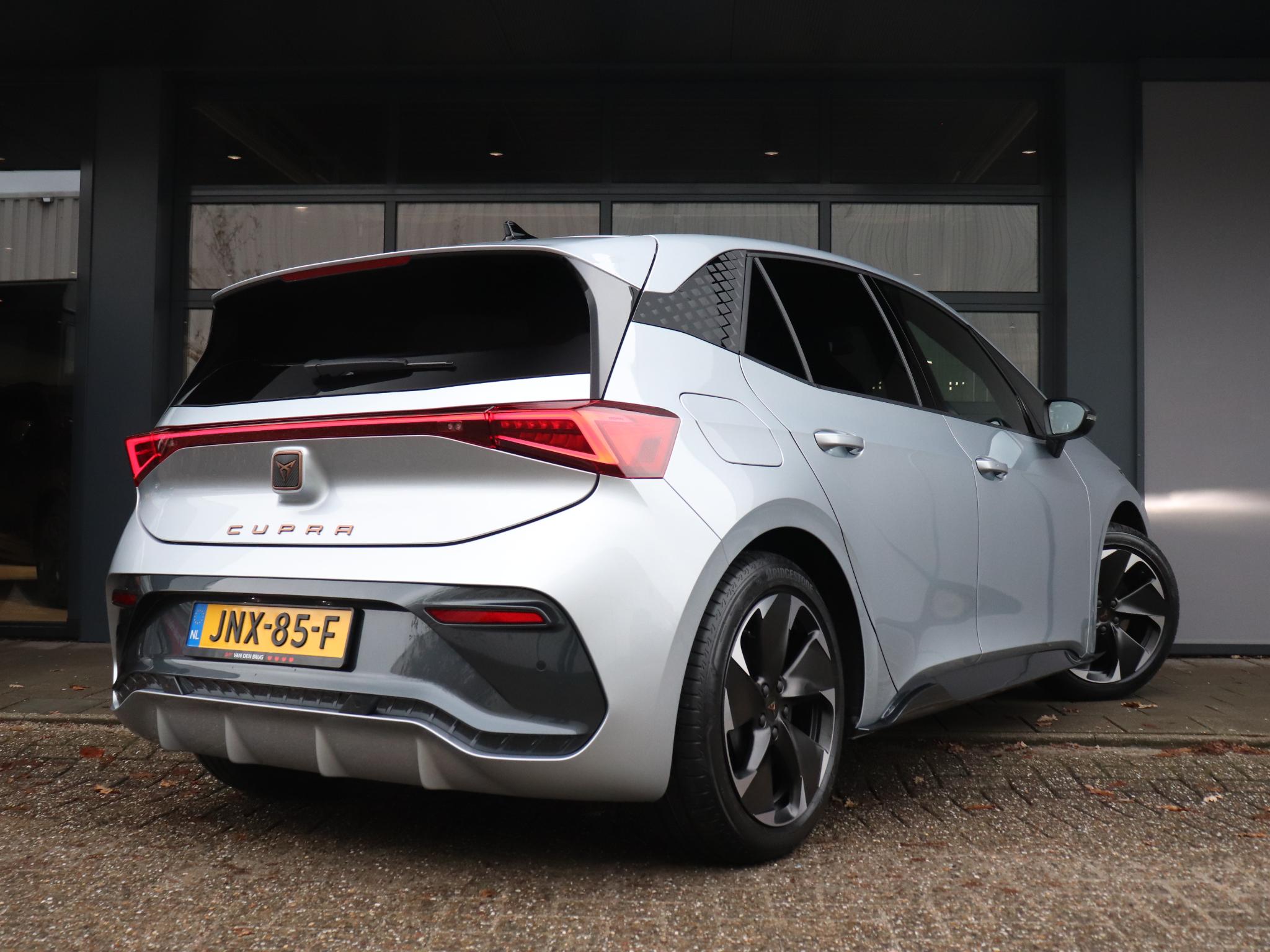 CUPRA Born Essential Limited 63 kWh 204pk - Afbeelding 2