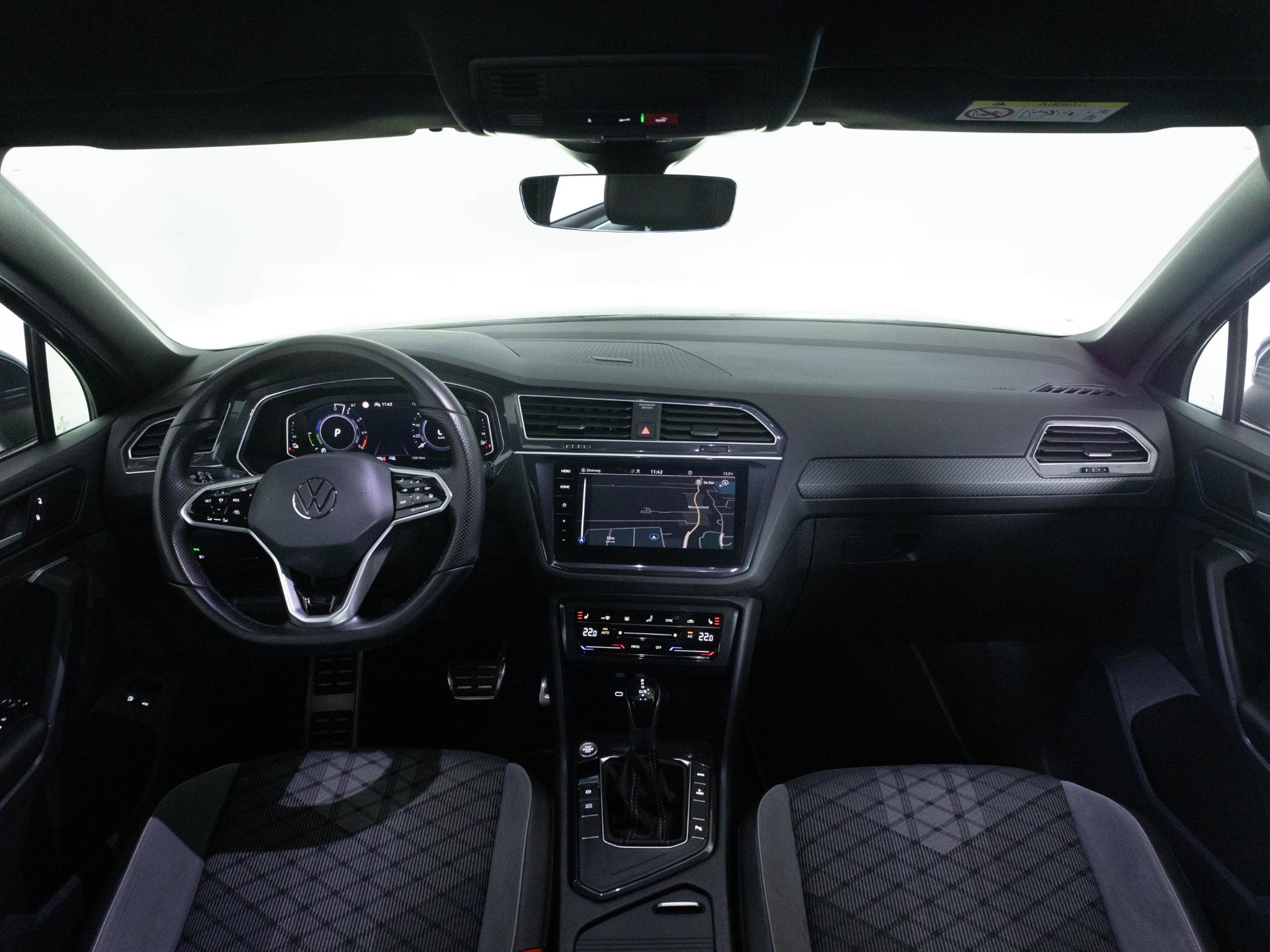 Volkswagen Tiguan R-Line 1.4 TSI 245 PK eHybrid - Afbeelding 5