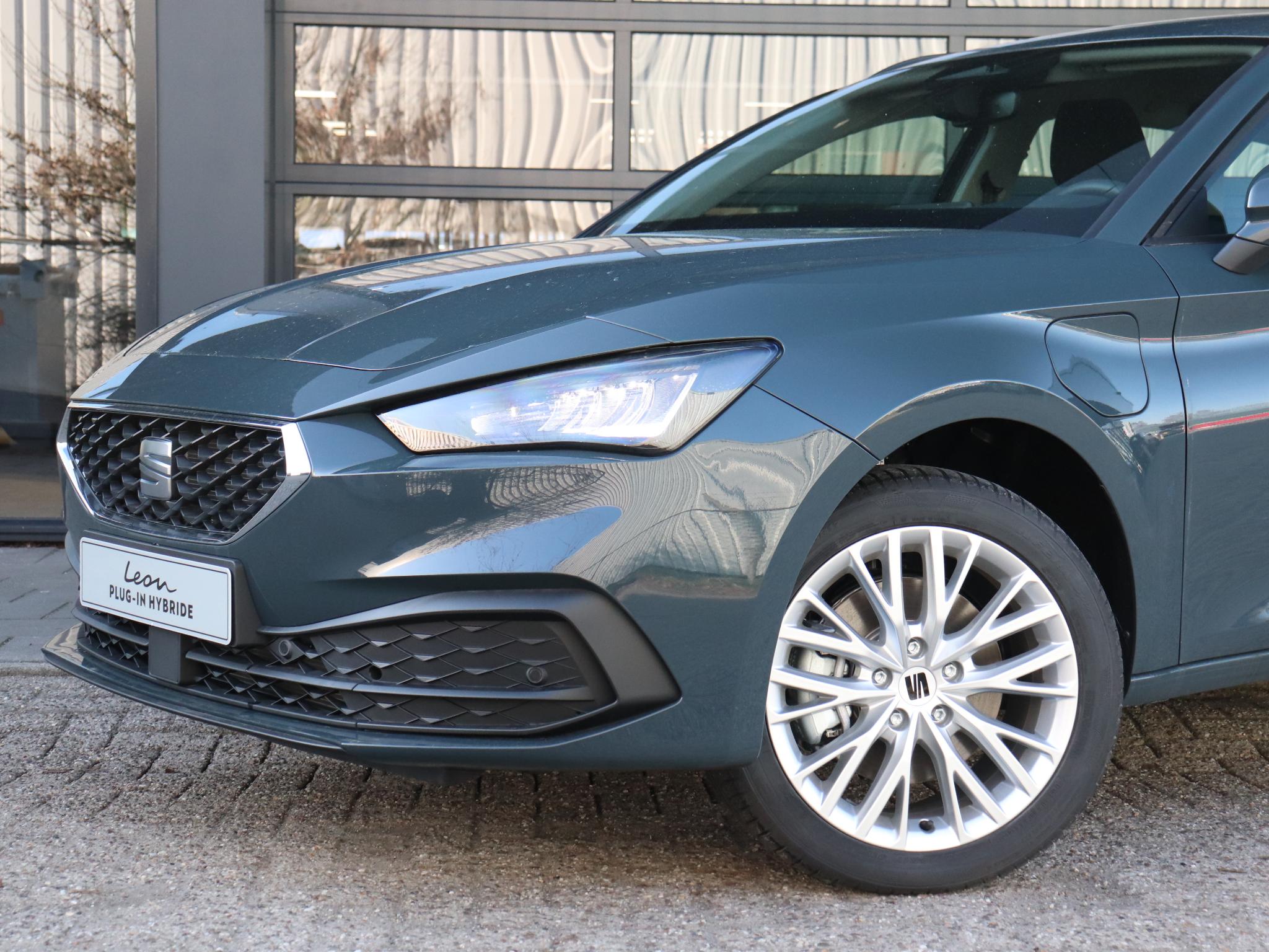 SEAT Leon Sportstourer Style 1.5 TSI eHybrid 150 kW / 204 PK Stationwagen - Afbeelding 2