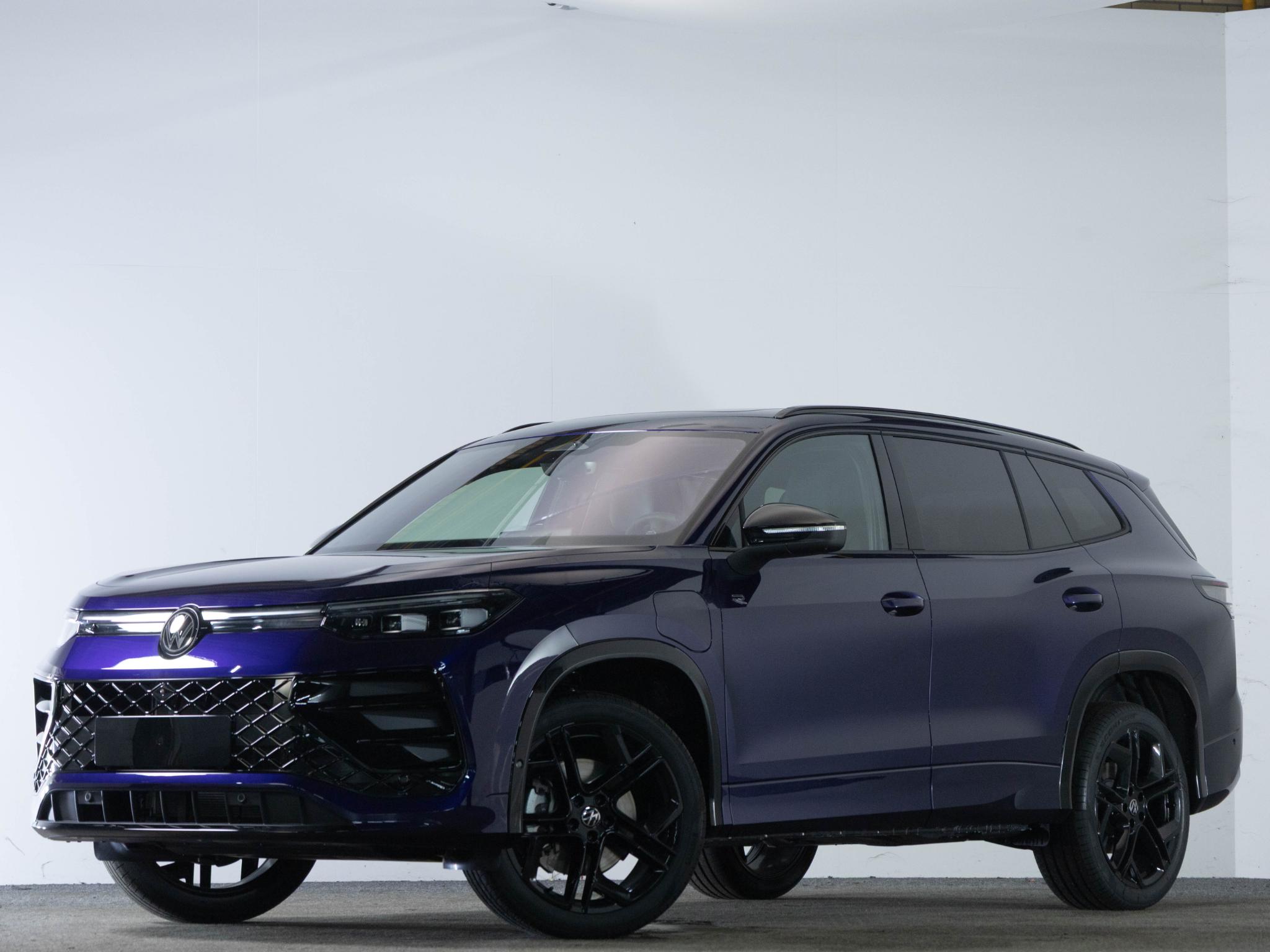 Volkswagen Tayron R-Line Edition 1.5 eHybrid 272 PK