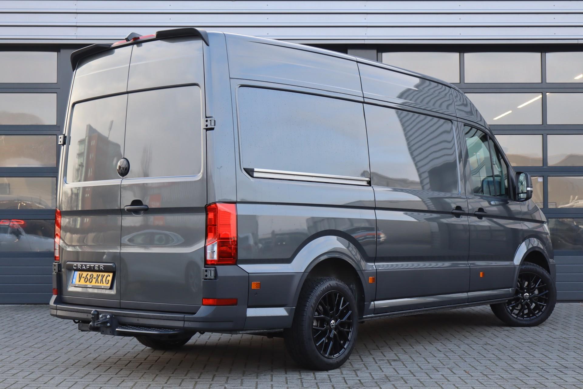 Volkswagen Crafter 35 2.0 TDI 140pk AUT L3H3 Exclusive - Afbeelding 2