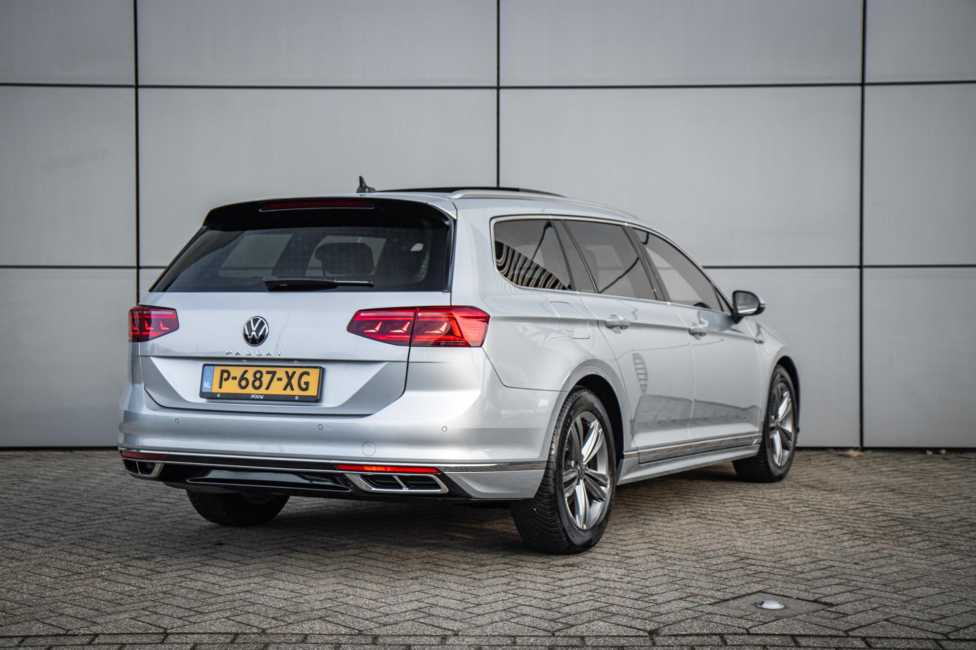 Volkswagen Passat Variant 1.5 TSI 150pk DSG R-Line Business + - Afbeelding 2