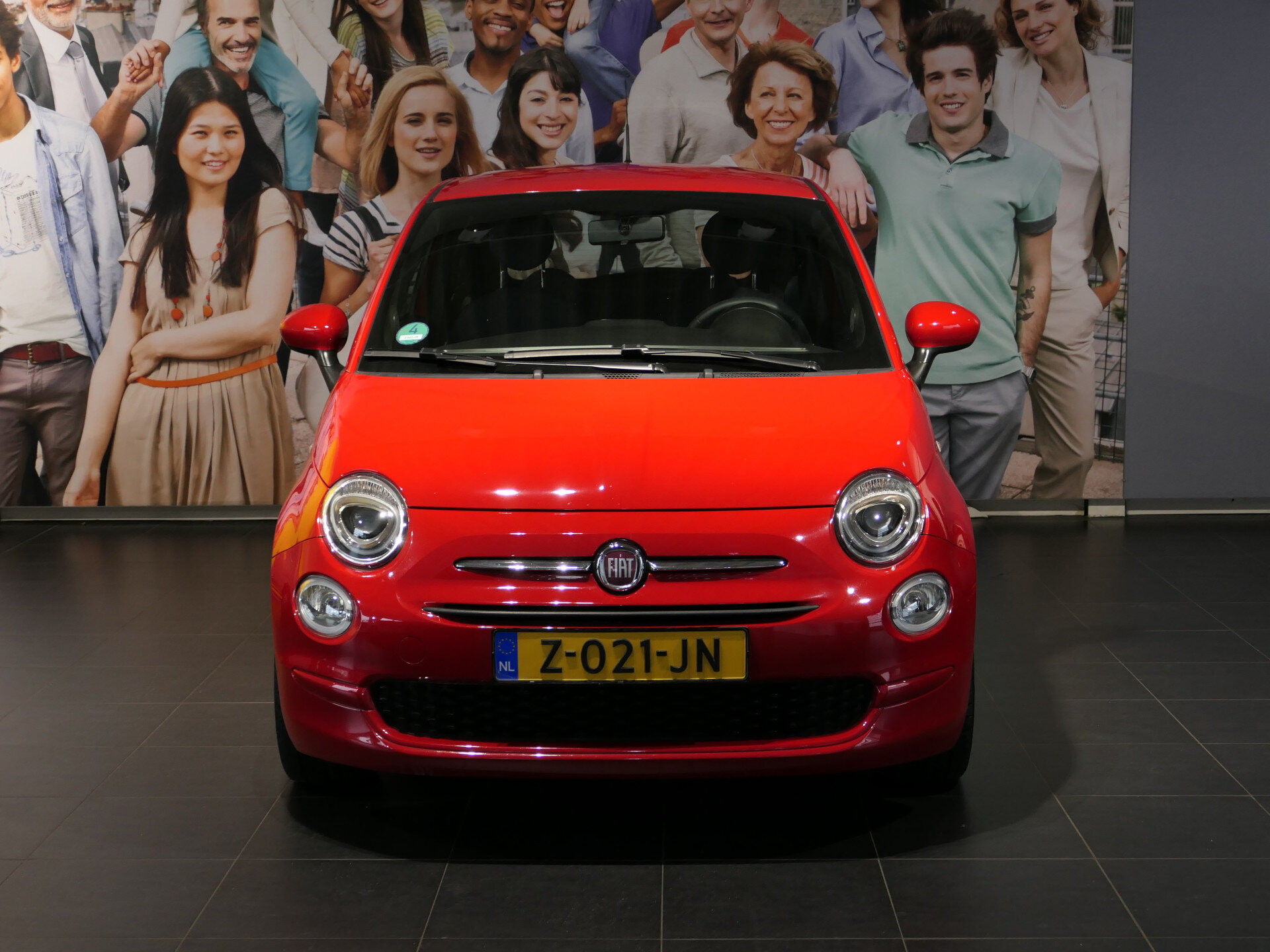 Fiat 500 1.0 Hybrid Club - Occasion Lease vanaf €339 p/m - - Afbeelding 2