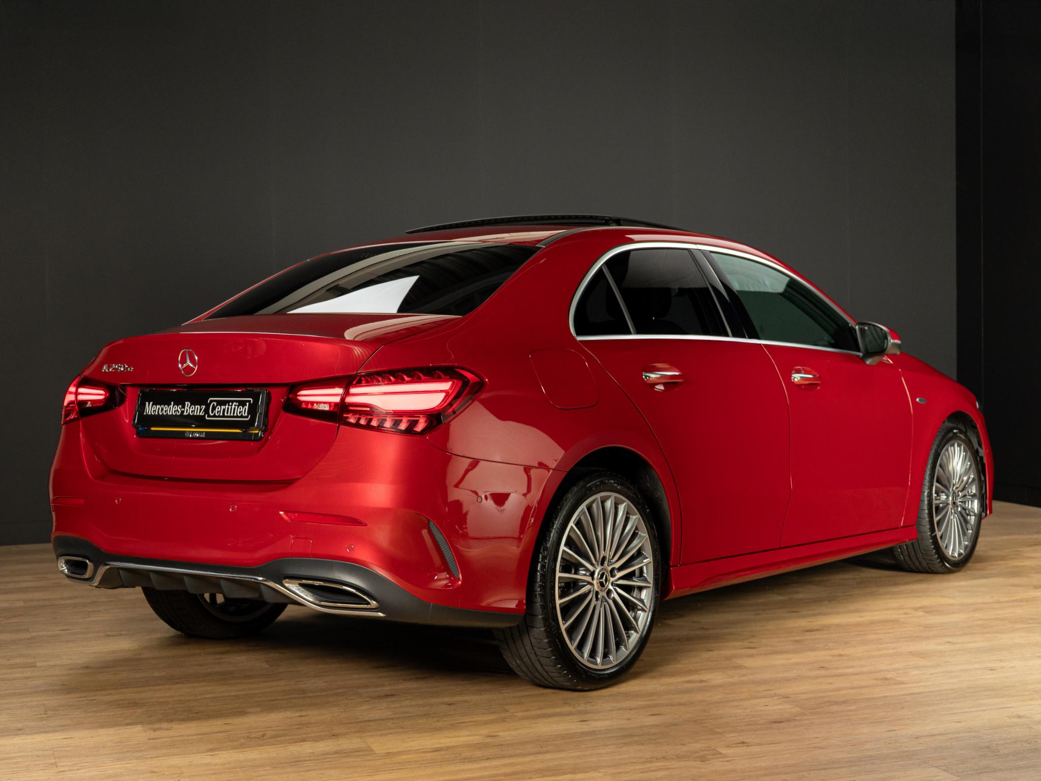 Mercedes-Benz A-Klasse Limousine 250 e Business Solution AMG - Afbeelding 2