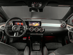 Mercedes-Benz A-Klasse Limousine 250 e Business Solution AMG - Afbeelding 3